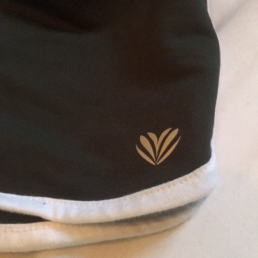 Shorts - Picture 2 of 5
